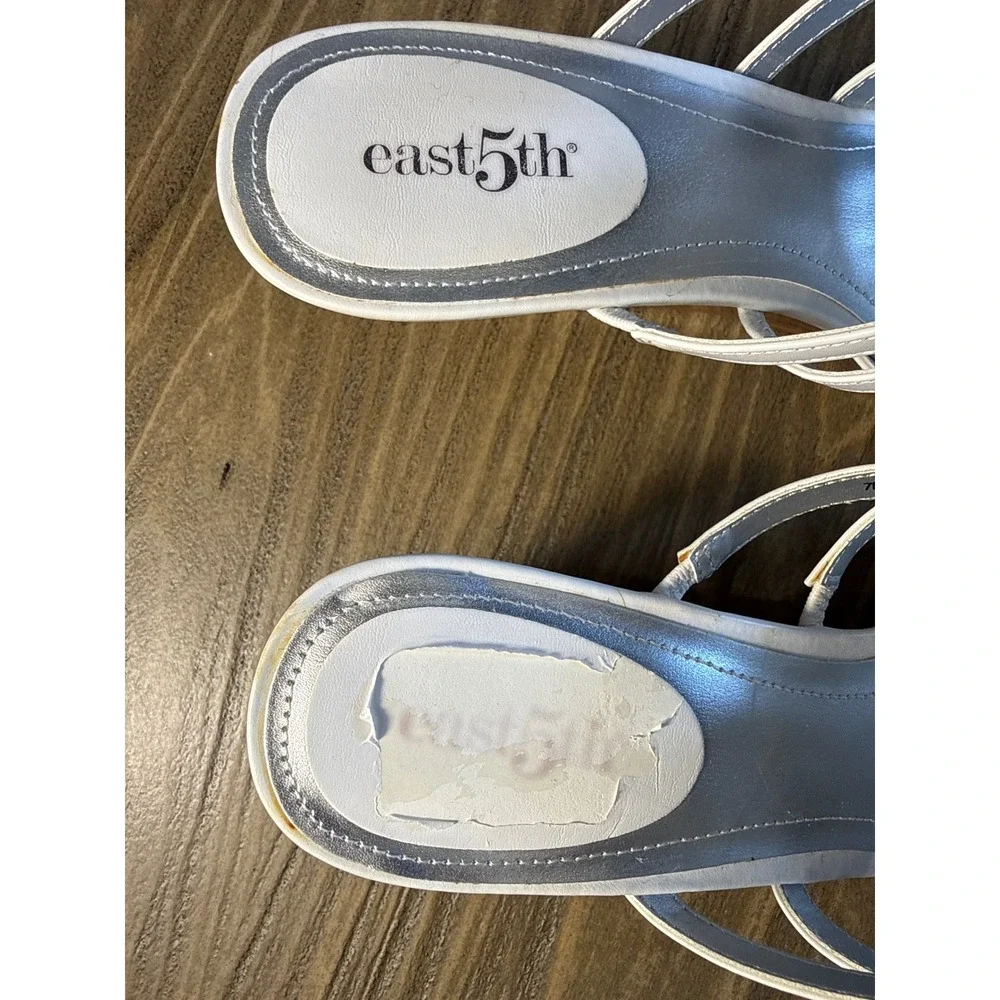 East 5th Wedge Sandals Women's 7M White Strappy Wood Accent Naples Slides‎